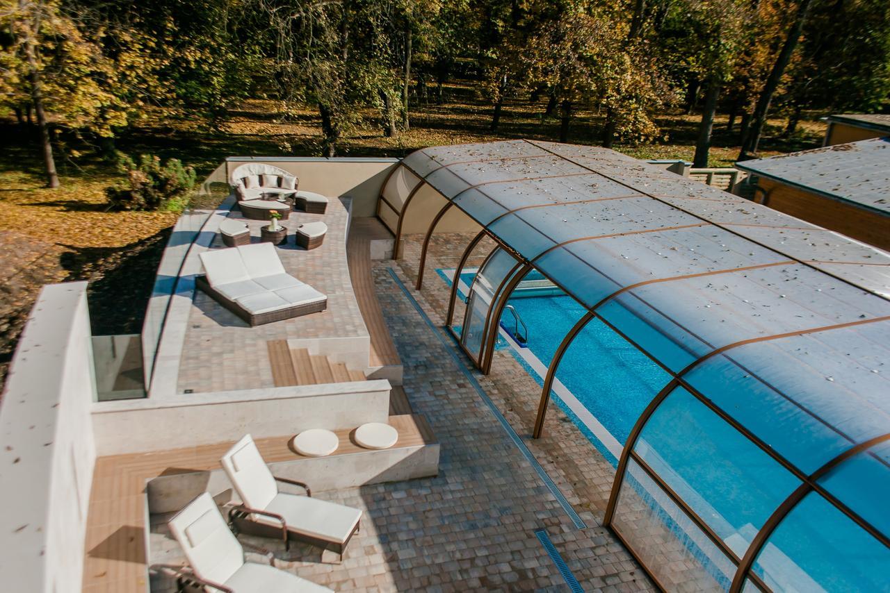 Fonix Wellness Resort Csitár Buitenkant foto